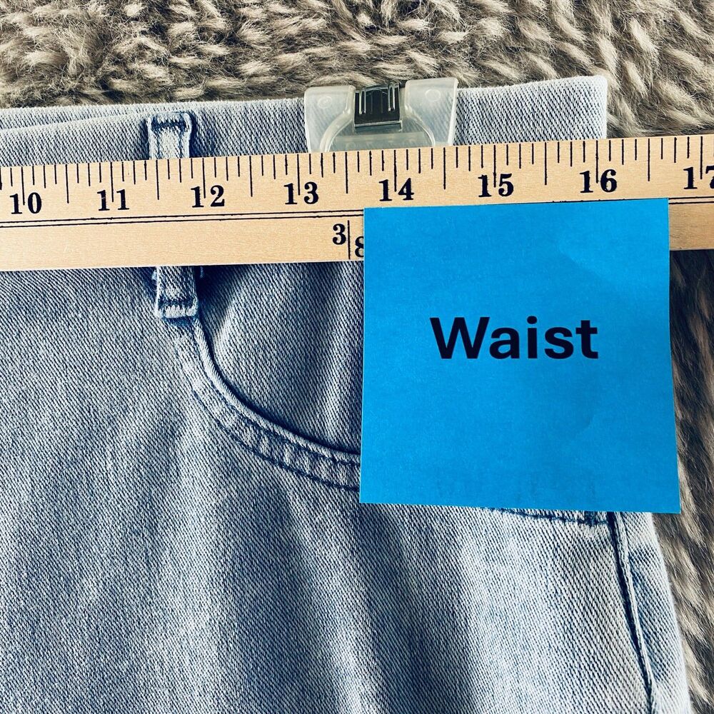 Time and Tru Women's 32x30 Medium Wash Mid Rise Stretch Denim Jeans - Picture 5 of 11